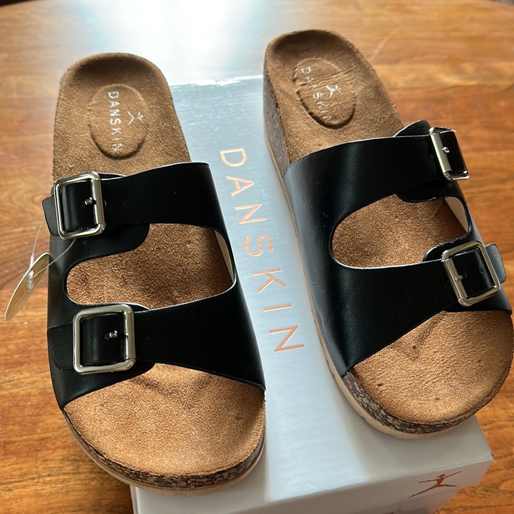 NEW IN BOX vegan Danskin double-strap sandals with low cork wedge. Size 11 black